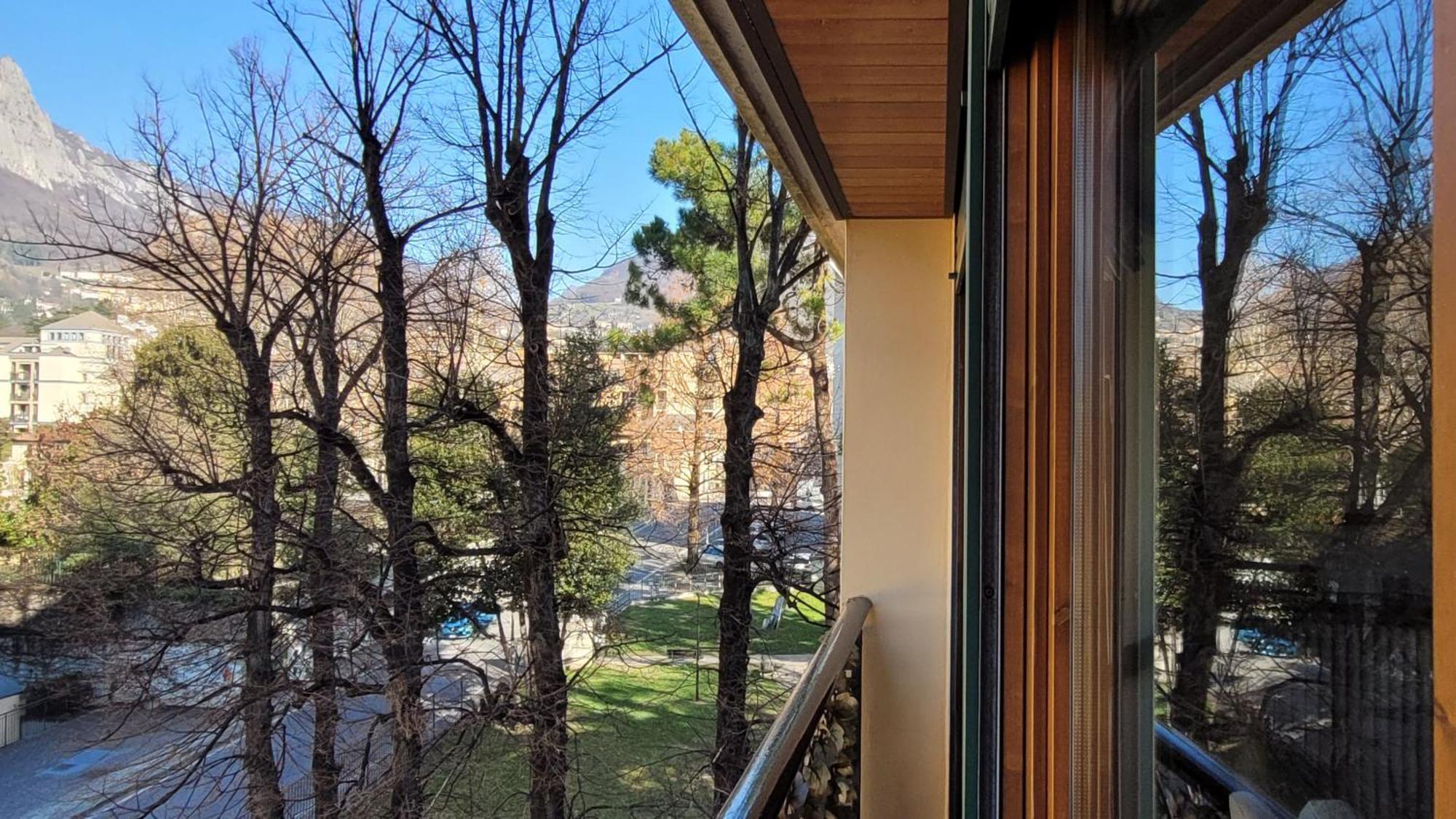 Spacious Bright Apartment Near City Center And Como Lake With Air Conditioning Lecco Exterior foto