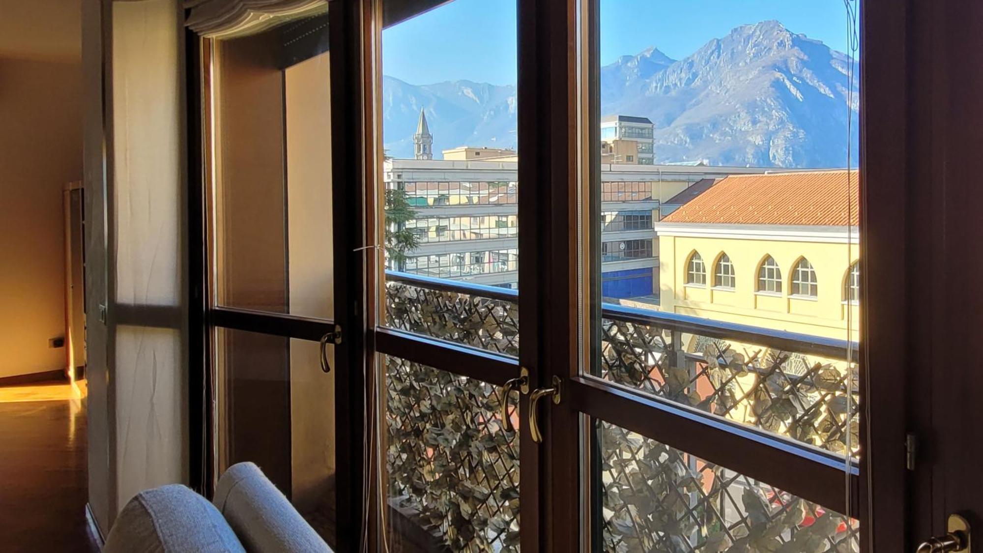 Spacious Bright Apartment Near City Center And Como Lake With Air Conditioning Lecco Exterior foto
